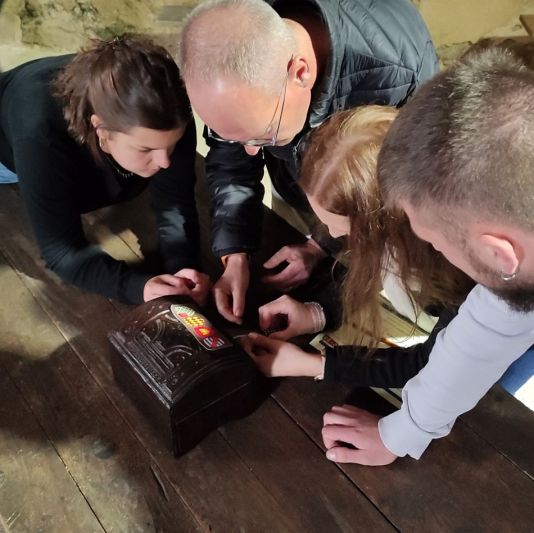 Cf80afd7921160b809de53d4bba6854f