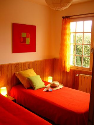 La chambre à 2 lits de 1 personne