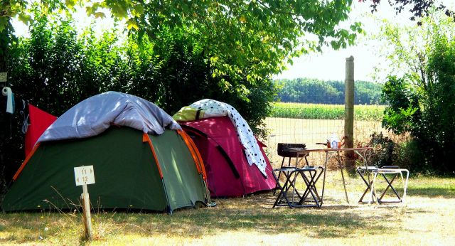 Votre tente ombragée au camping La Mouette Rieuse **