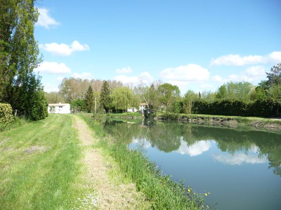2016-04-27_17-49-02vue de l'autre rive.JPG