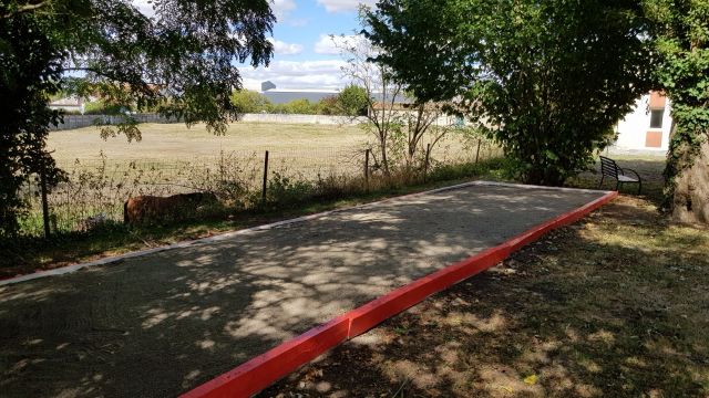 Jardin extérieur-Boulodrome