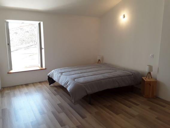 Chambre n°3 avec 1 lit 2 places.