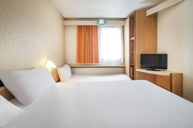 Chambre pour deux adultes & 1 enfant
