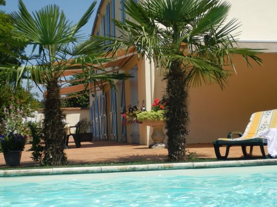 Devant la maison