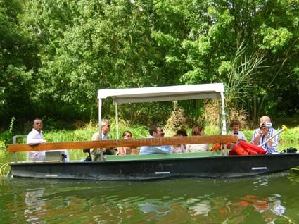 Balade en bateau à moteur