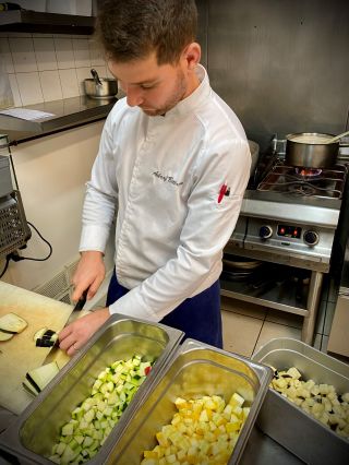 Brasserie Cuisinier au travail