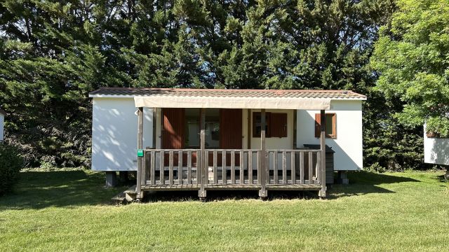Chalet Camping Le Martin Pêcheur à Magné dans le Marais Poitevin.