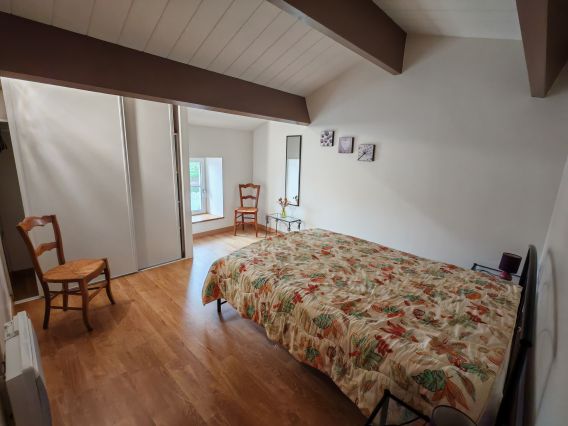 Chambre 1 etage.jpg