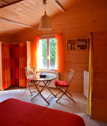 Chambre Gîte 2 (2).jpg