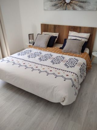 Chambre grand lit