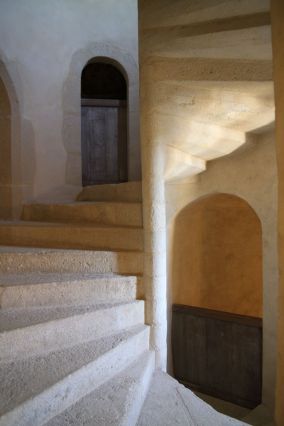 Château Saint Mesmin, escalier châtelet