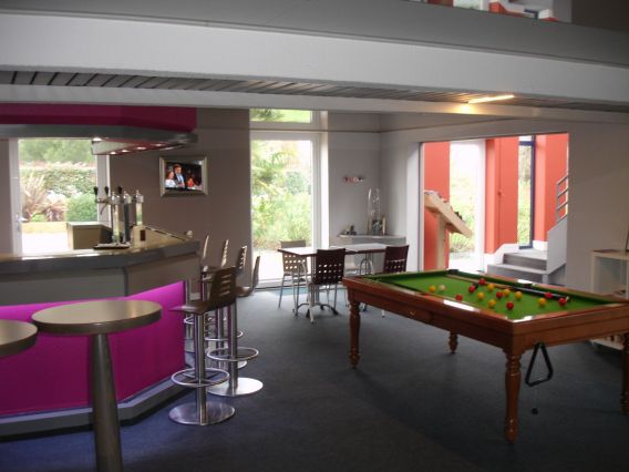 BAR, BILLARD