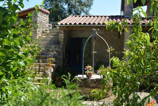 La cour intérieure de l'ancien prieuré