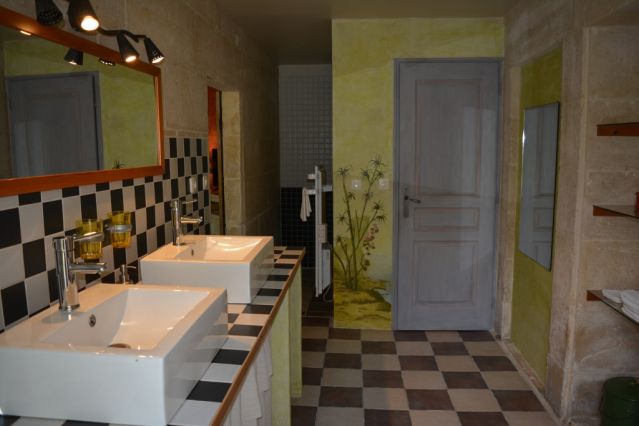 Chambre d'hôtes la porte bleue salle d'eau
