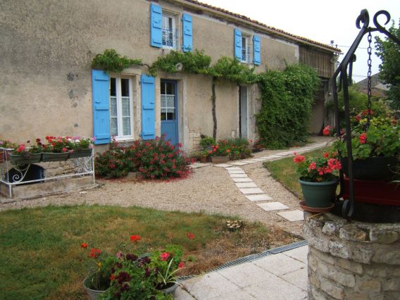 Logis de bouillé côté jardin