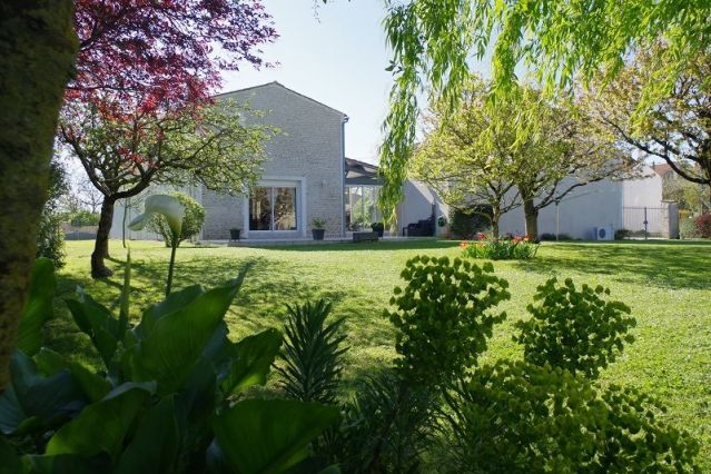 #maraispoitevin#chambresdhotes#leslavandieres#parc#jardin#détente