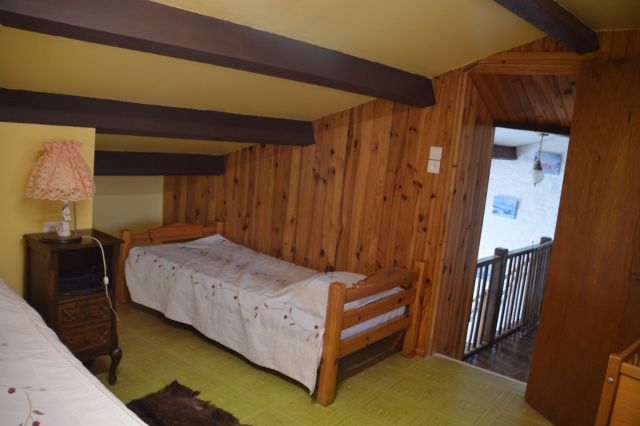 Chambre jaune lit 90