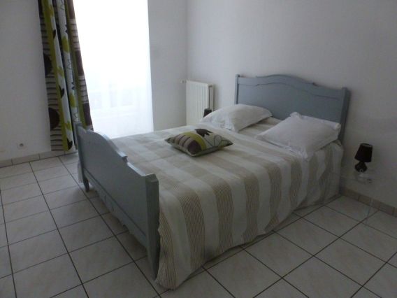 Chambre lit 140 cm