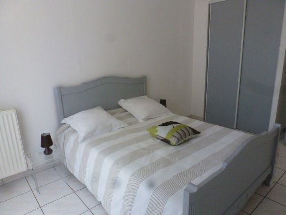 Chambre lit 140 cm n°2