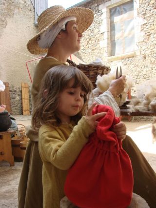 Château saint Mesmin, le commerce au Moyen Age