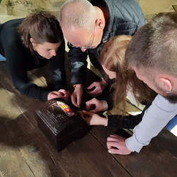 Cf80afd7921160b809de53d4bba6854f